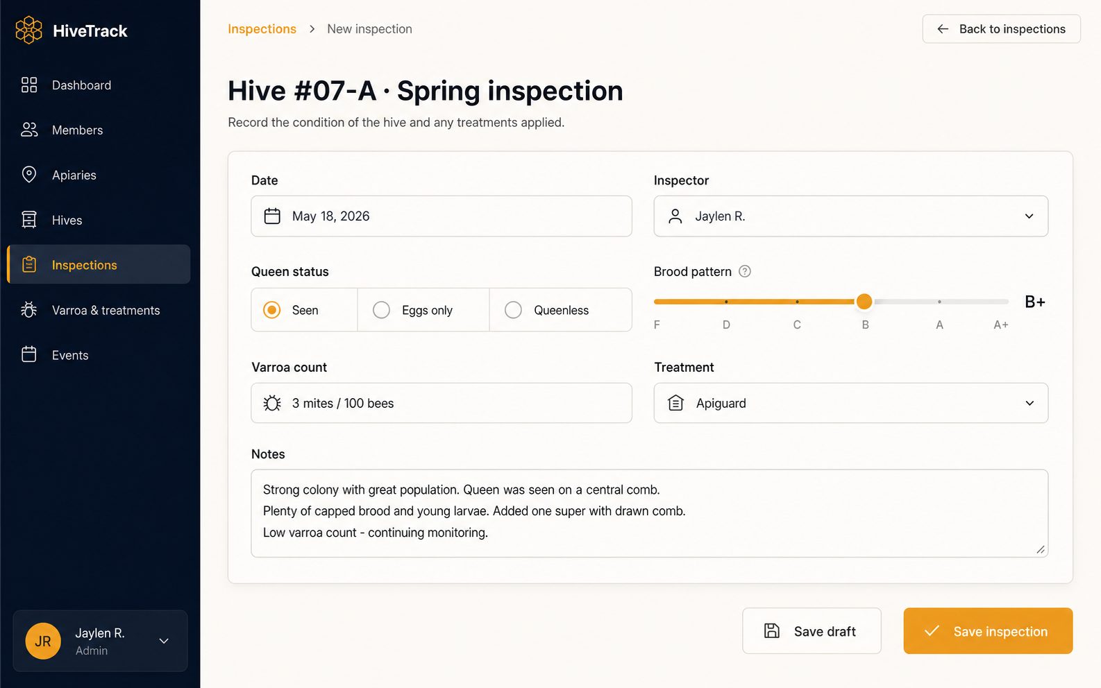 ApiaryBase hive inspection form showing a hive's queen status, brood pattern, varroa count, and treatment fields